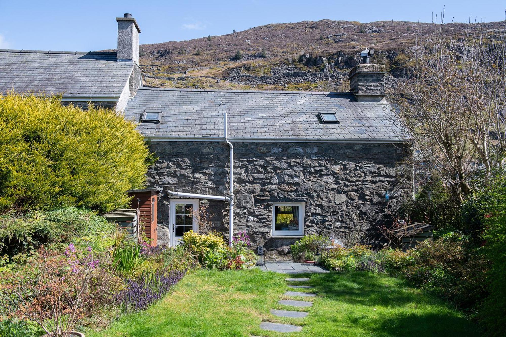 Pen-Y-Bryn Cottage 布莱奈费斯蒂尼奥格 外观 照片